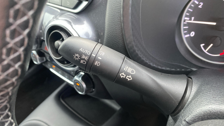 Nissan Juke 1.0 DiG-T 114 Tekna 5dr Petrol Hatchback